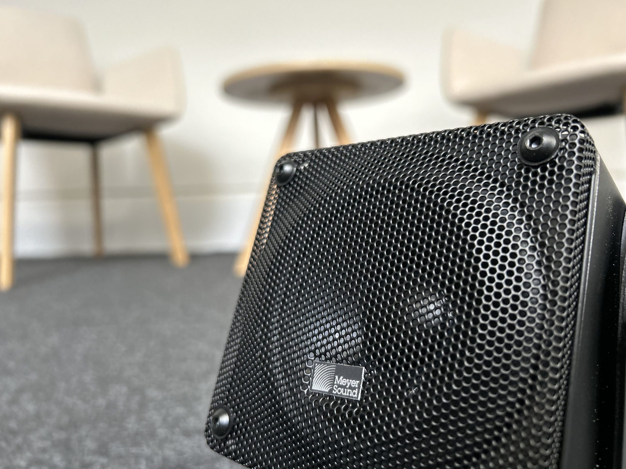 Neue Lautsprecher – MM4 Bühnenmonitore